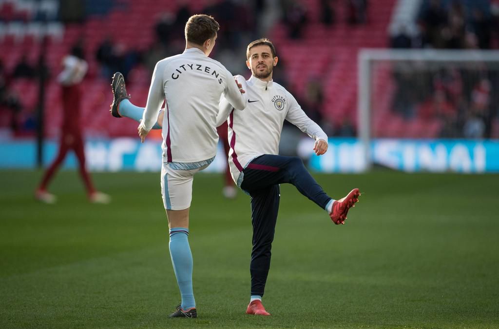 Silva and Stones are friends.