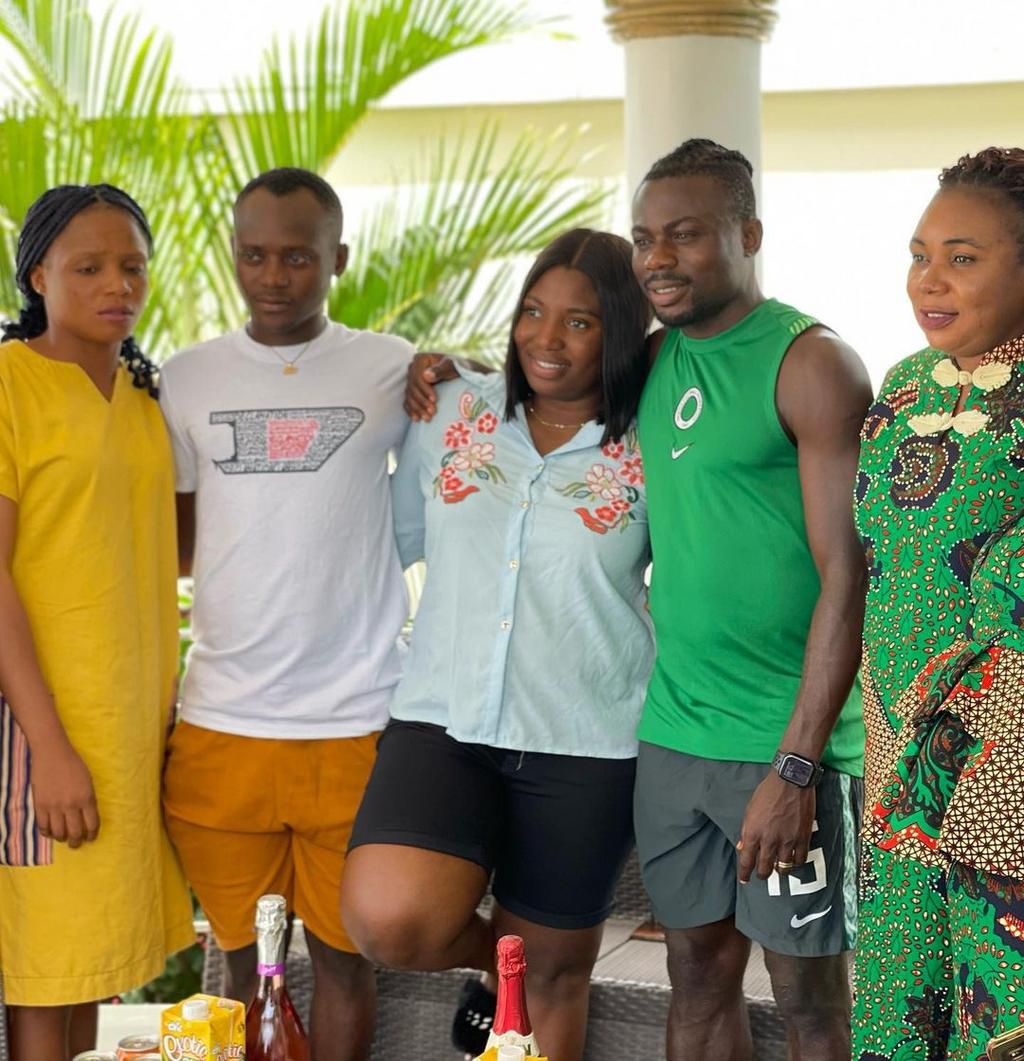 Moses Simon celebrates 27th birthday with cake and wine