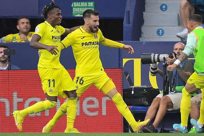 Samuel Chukwueze celebrates with Alex Baena, Villarreal’s sole scorer against Sevilla