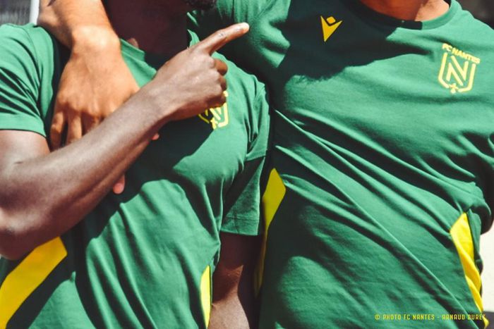 Moses Simon with a teammate in training at Nantes.