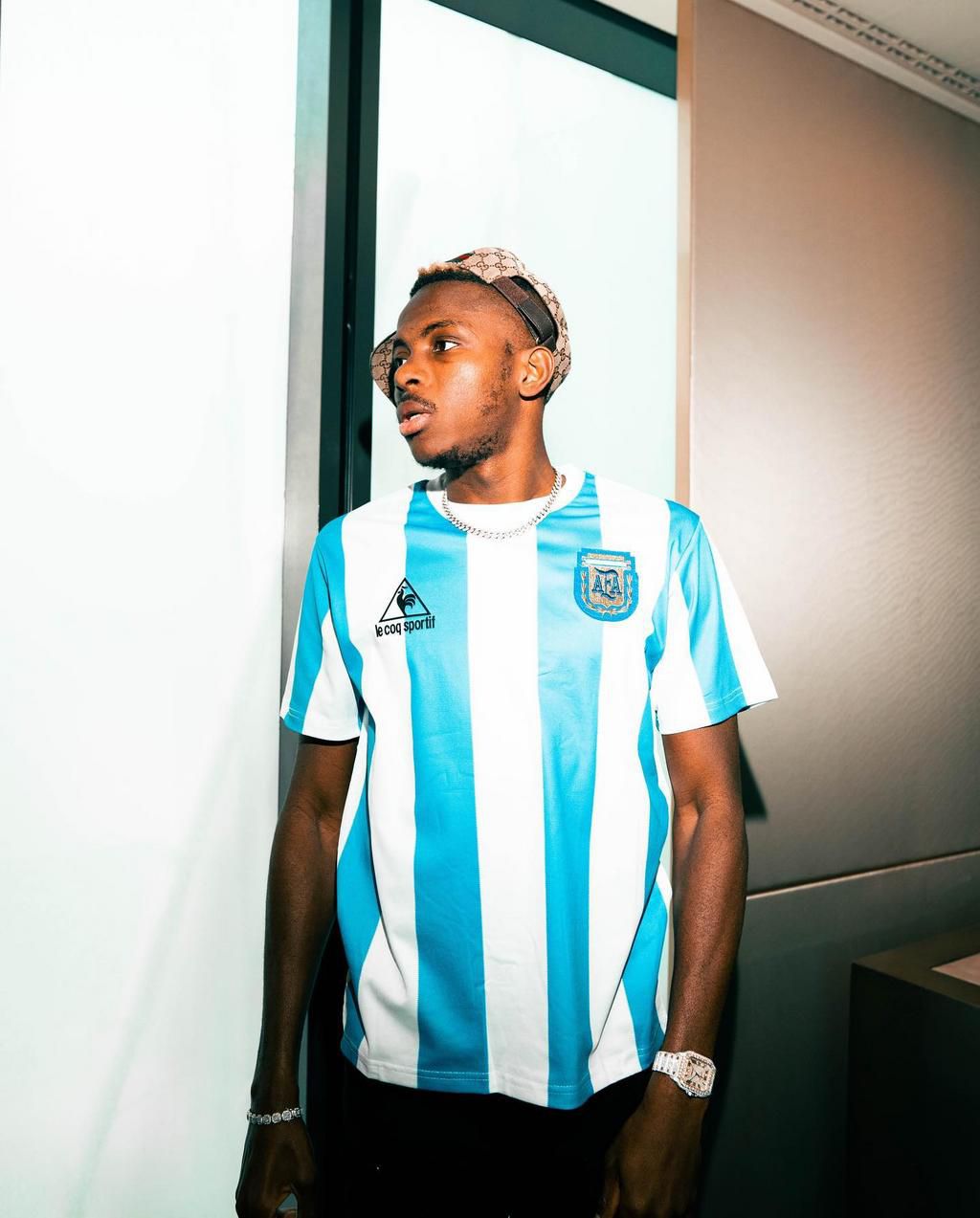 Victor Osimhen celebrates Maradona with Argentina jersey