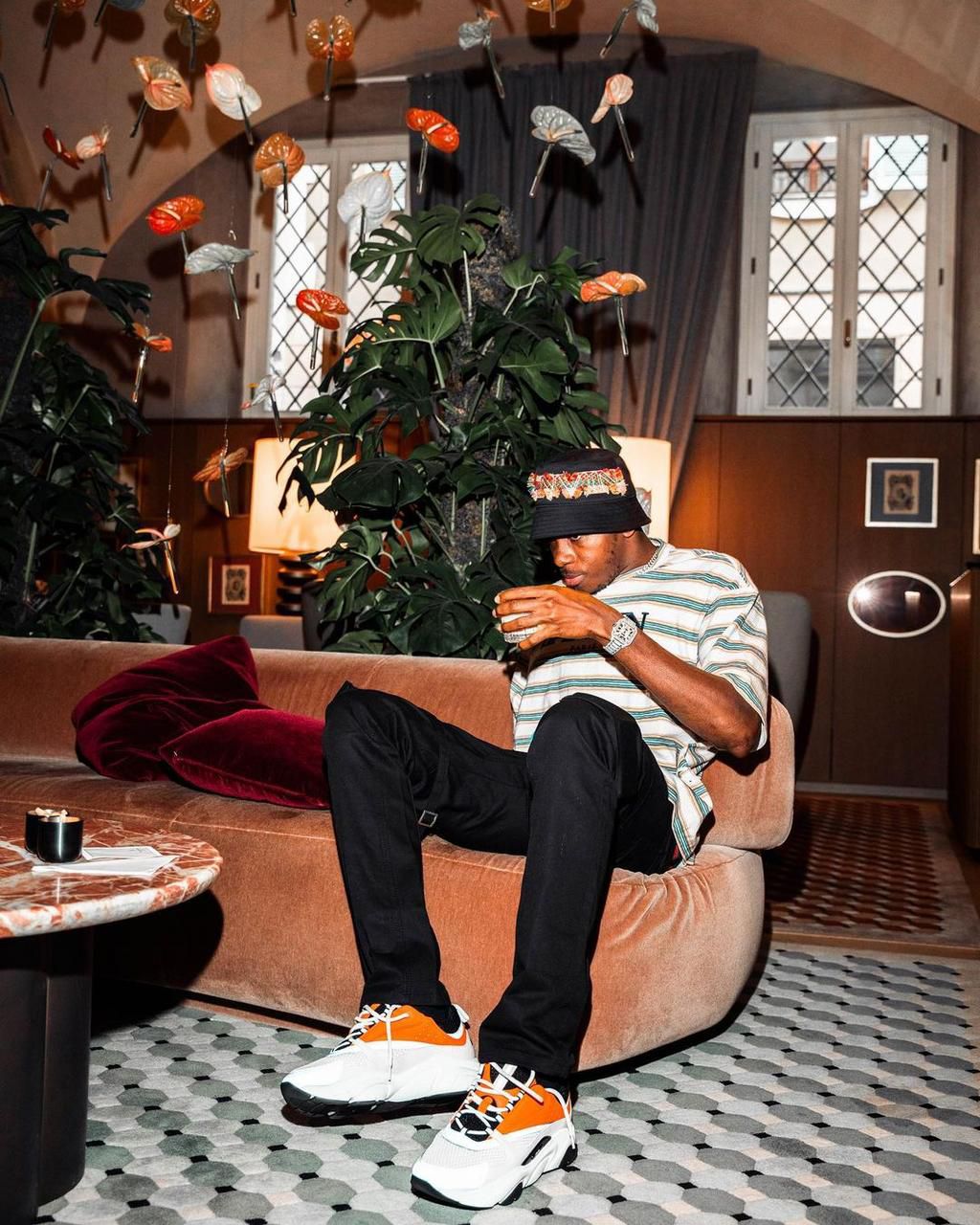 Osimhen shows off style, Moses Simon gifts Benue State governor Super Eagles jersey