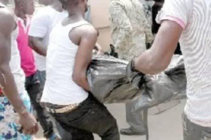 Lady pleads with Police