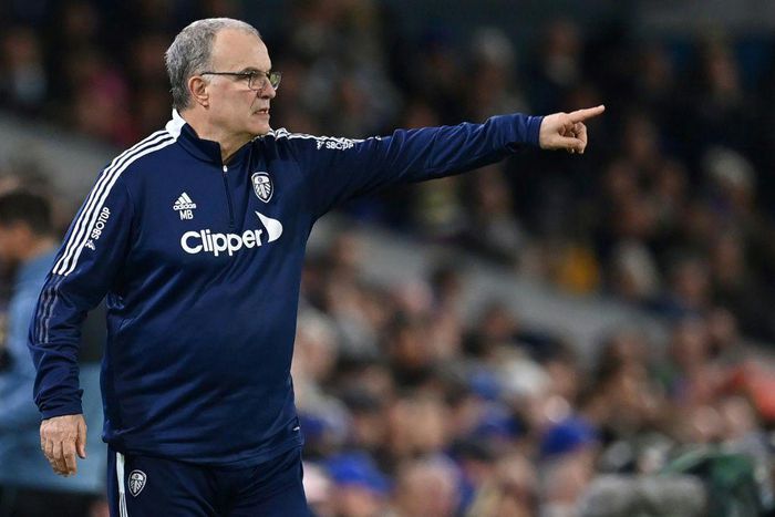 Marcelo Bielsa says he has an "obligation" to keep Leeds in the Premier League