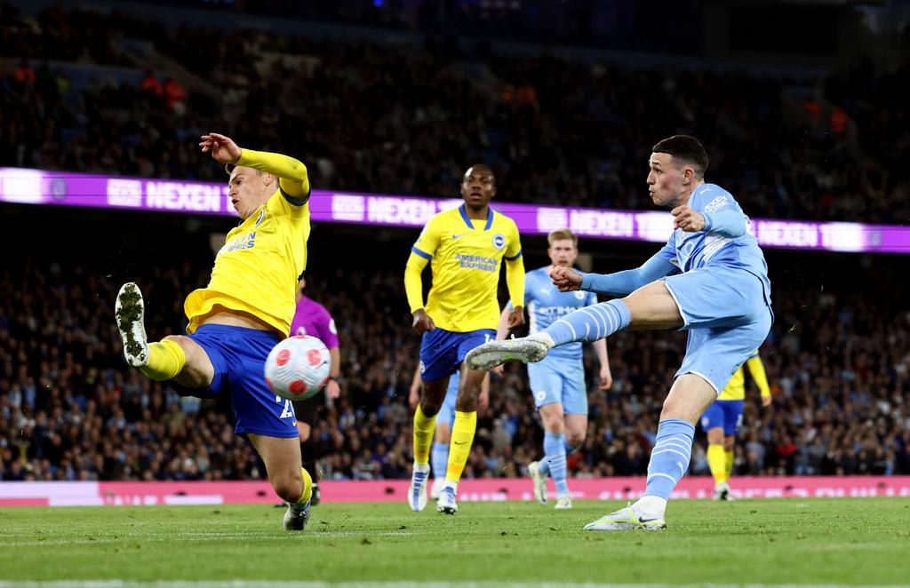 Manchester City spank Brighton 3-0 to move above Liverpool