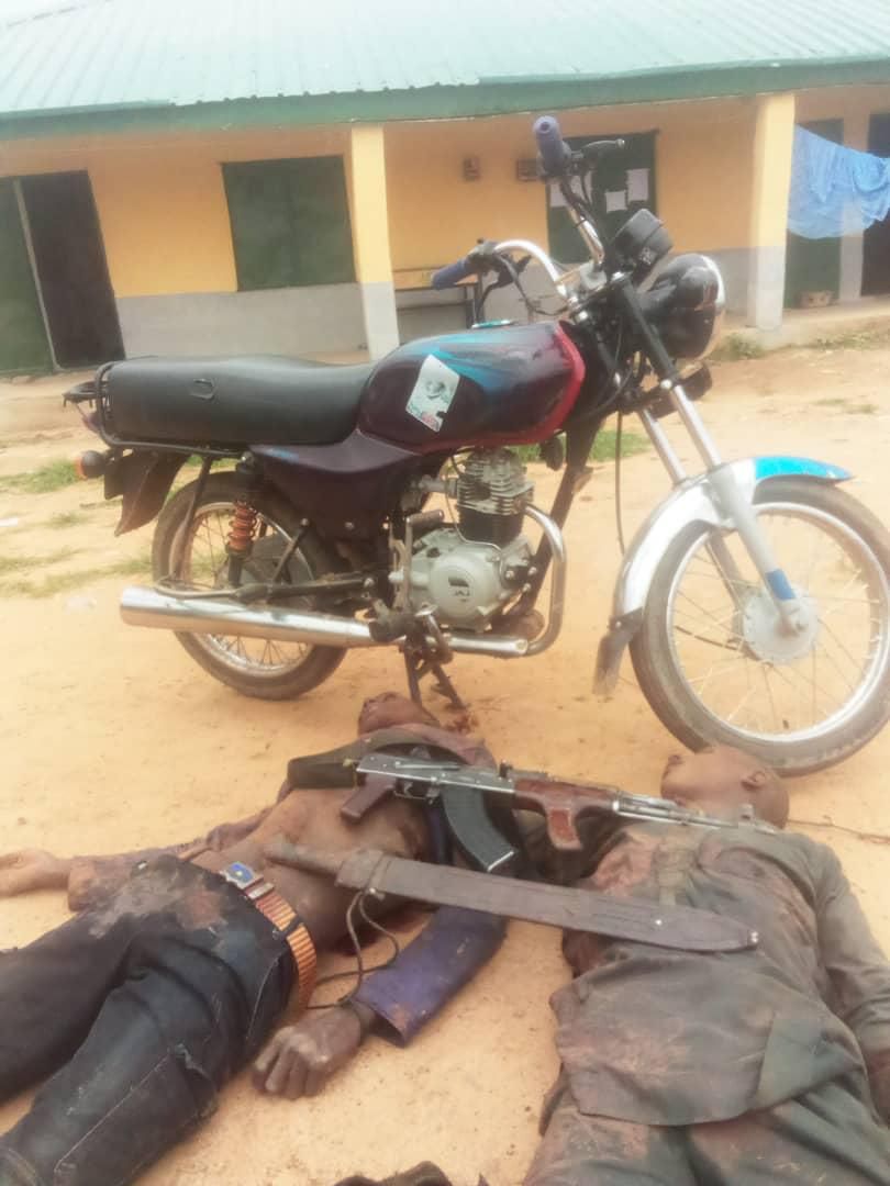 Police kill 2 bandits, recover AK-47 rifle, motorcycle in Kaduna (LeadershipNG)