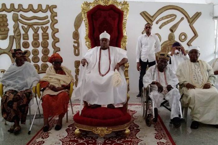 From left, Alhaja Nuratu Shitta-bay, Head, Omowunmi Abisogun Royal family, Alhaja Afusat Kabiawu, Oniru of Iruland, Oba Omogbolahan Lawal, Chief Wasiu Ogunbanji, Olisa of Iruland and Chief Rasak Aromire, Olowa of Iruland, during the reconciliation meet...