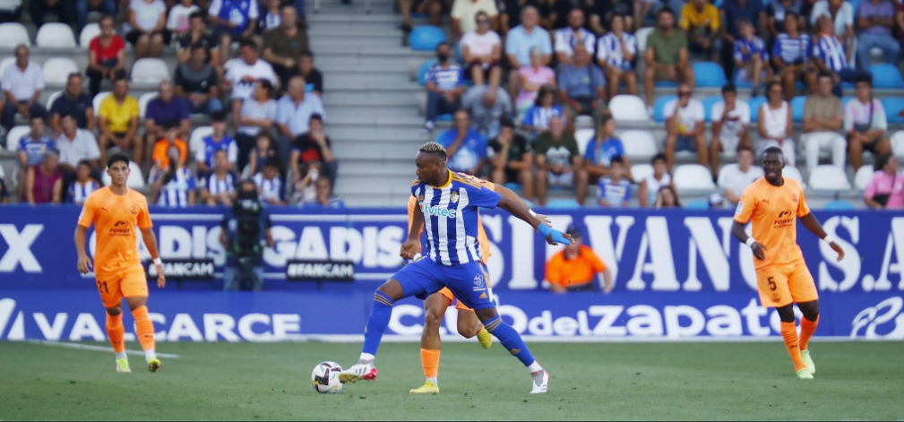 Kelechi Nwakali continued his resurgence at Ponferradina