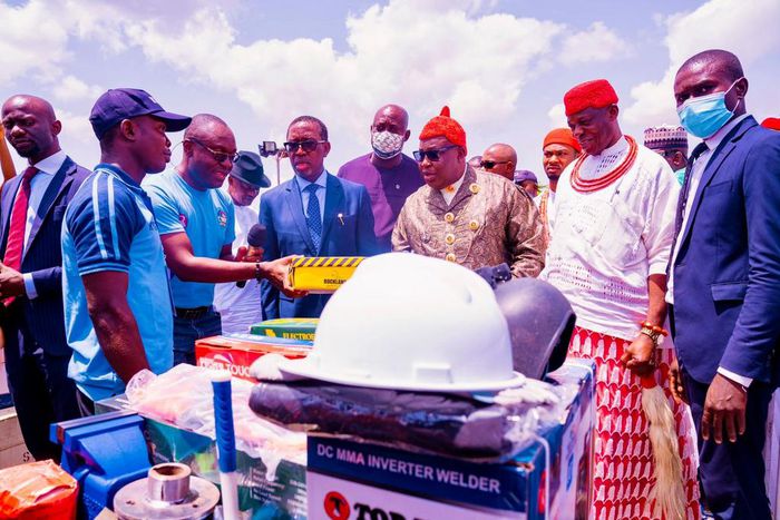 Shun appetite for luxury to grow your business, Okowa charges RYSA beneficiaries. (DSGOVT)