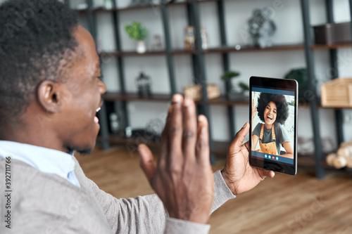 Here's how to know you are in a talking stage [Wallshaven]