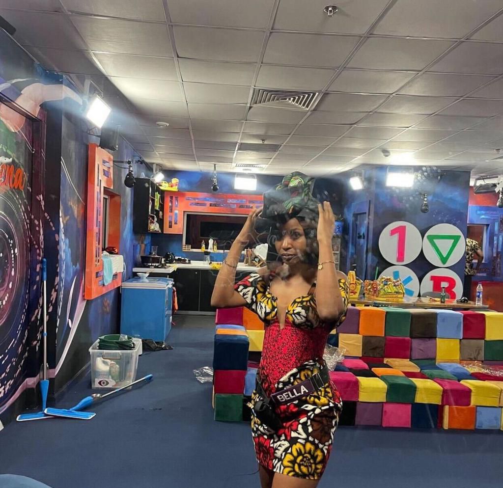 Bella before the Saturday night party [Twitter]