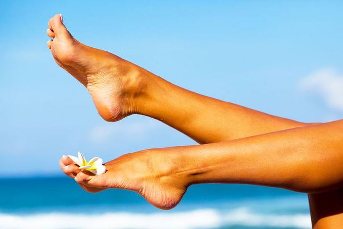 Some people have foot fetishes [Cosmo]