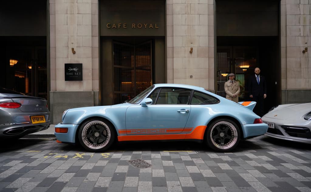 Starr Luxury Cars Nigerian Entrepeneur Inks Deal with Café Royal