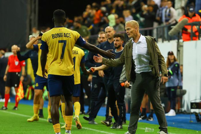 Union St Gilliiose's Victor Boniface and head coach Karel Geraerts pictured during their Europa League game with Swedish side Malmo FF