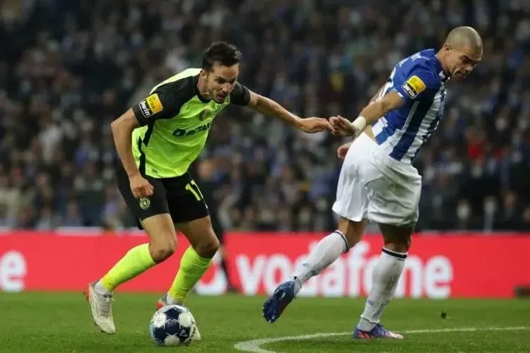 Pablo Sarabia getting the better of Pepe before scoring his goal