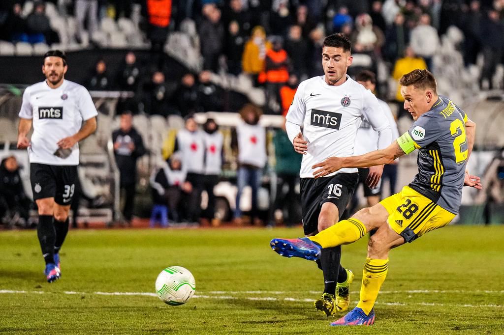 Jens Toornstra ;levelled the scoring for Feyenoord with a good finish from outside the box