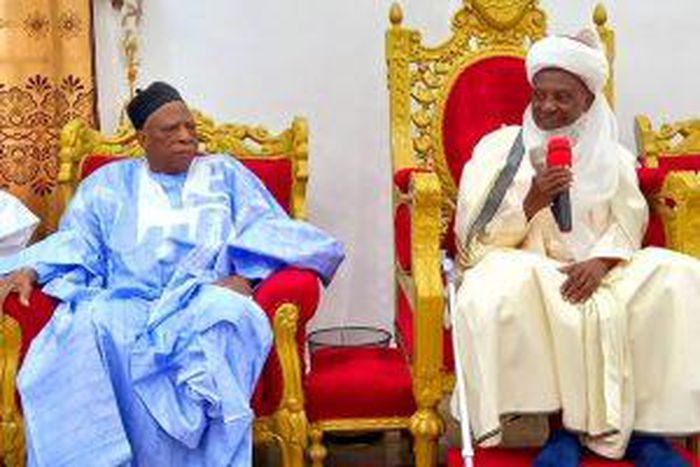 L-R: Sen. Abdullahi Adamu, APC National Chairman and Emir of Gwandu speaking during a courtesy visit on the Emir at Abdullahi Fodio palace in Birnin Kebbi on Friday.