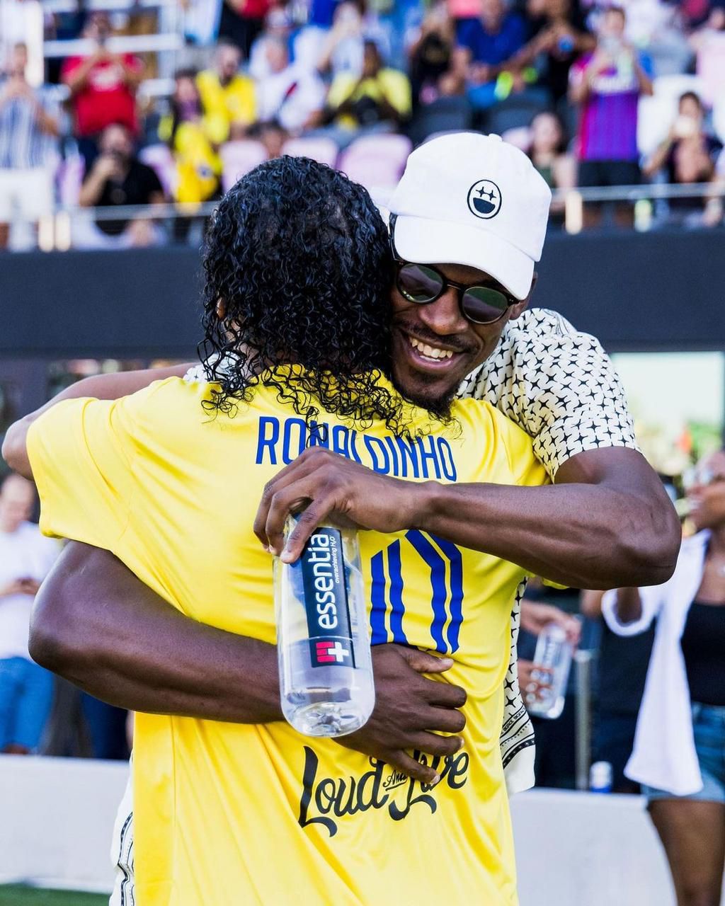 Vinícius, Pogba shine as Team Roberto Carlos beats Team Ronaldinho 12-10 at 'The Beautiful Game' exhibition match [Photos/Videos]
