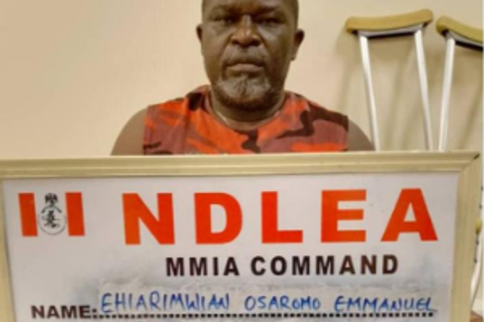 Suspected drug trafficker, Ehiarimwiam Osaromo, arrested by the NDLEA in Lagos. [Twitter:NDLEA]