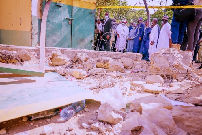 President Muhammadu Buhari visits Kuje Prison. [Presidency]