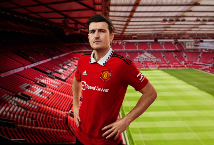 Cristiano Ronaldo models new Manchester United home jersey