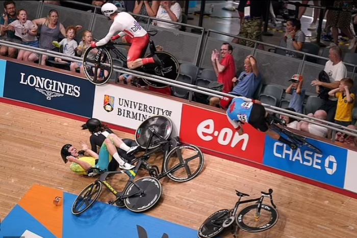 Matt Walls after the crash at the Commonwealth Games. (Image credit: Daily Mail)