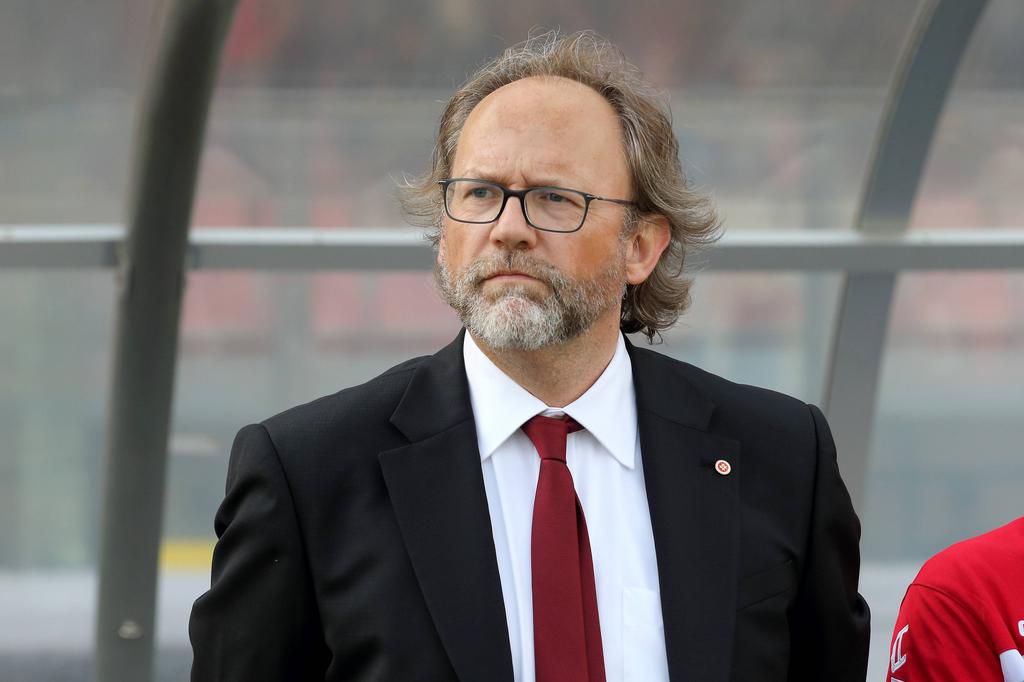 Tom Saintfiet has written his name into the history books of Gambian football (IMAGO / Domenic Aquilina)