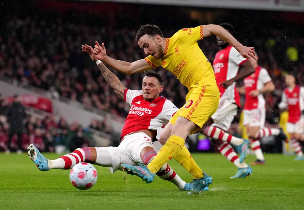 Diogo Jota fired his shot past Ben White and Aaron Ramsdale, to give Liverpool the lead