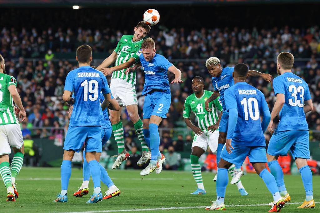 Zenit St Petersburg crashed out of the Europa League on 3-2 aggregate