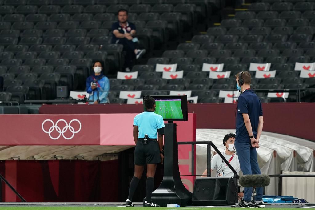 Mukasanga officiating a game at the 2020 Tokyo Olympics