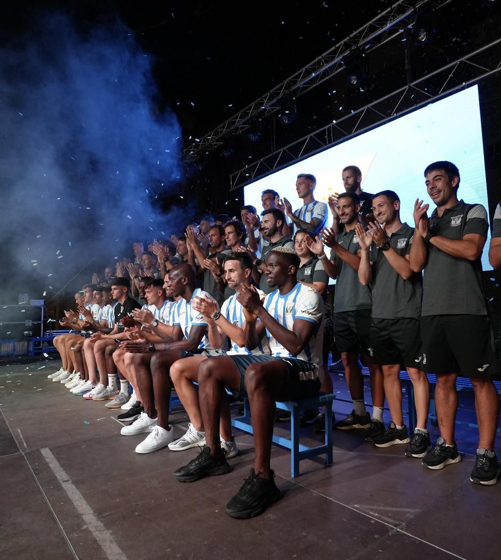 Omeruo and his teammates during the Plaza of Major presentation.