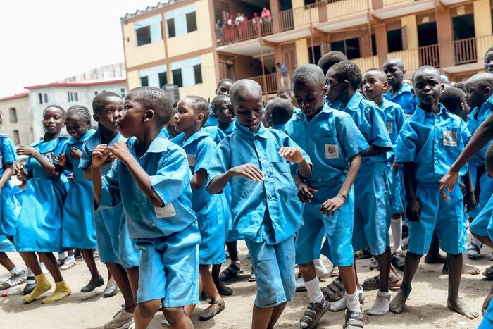 Kuddy cosmetics and Essenza celebrated children’s day with Pupils of Amuwo-Odofin primary school (Kuddy Cosmetics)