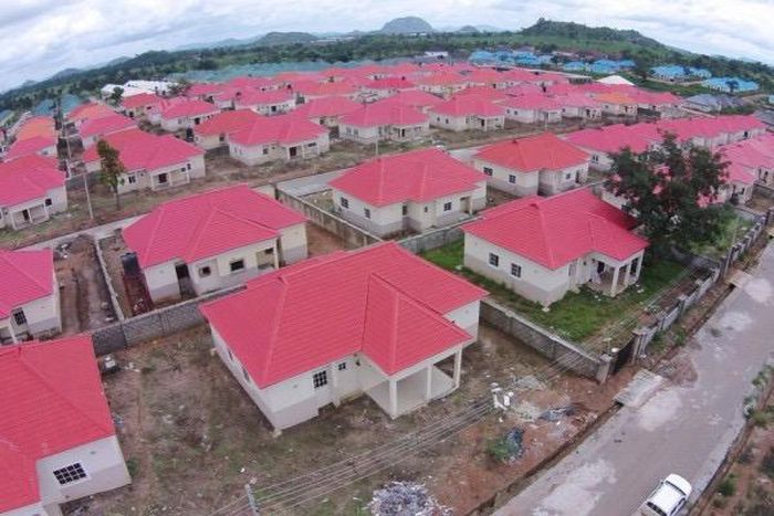 FG says 300,000 mass housing scheme strictly for low income earners. [naija247news]