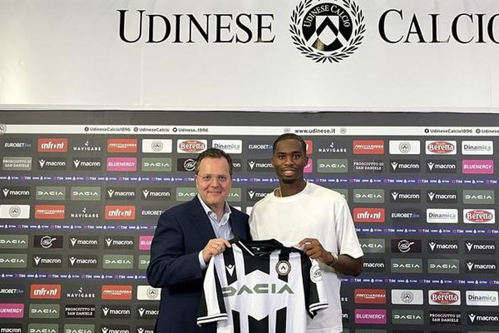 Kingsley Ehizibue joins Udinese.