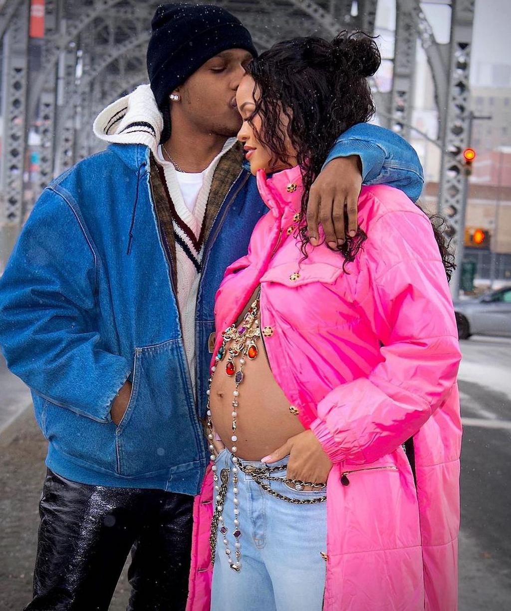 Rihanna & boyfriend A$AP Rocky expecting their 1st child together [Photos]