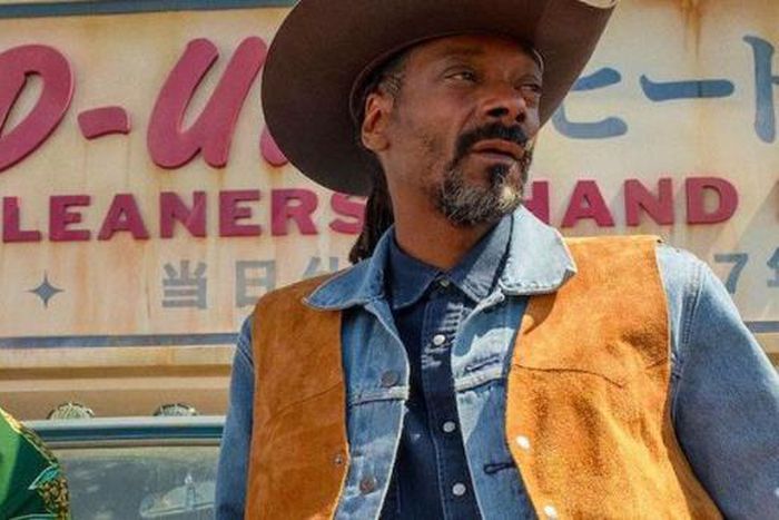 Snoop Dogg and Jamie Foxx in 'Day Shift' [Comic Book Movie]