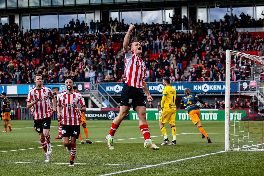 Sparta Rotterdam celebrate their goal