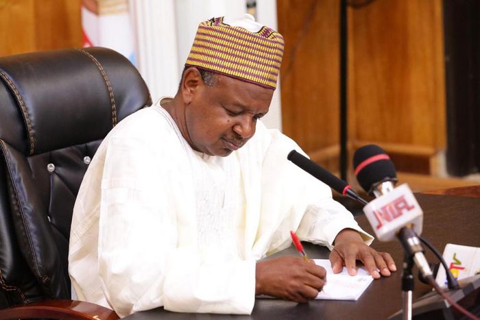 Kebbi Governor, Atiku Bagudu has sent out condolence message to the family of a retired Customs Officer and his wife who died as a result of a fire outbreak in the state [sunnewsonline]
