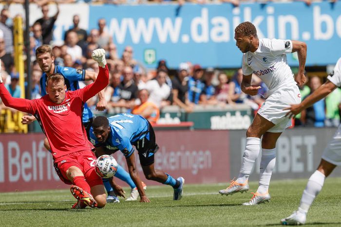 Cyriel Dessers is keen for his future to be resolved (IMAGO/Belga/Bruno Fahy)