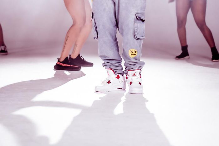 Dozzybeat shows musical dexterity in new single, 'Long Distance'