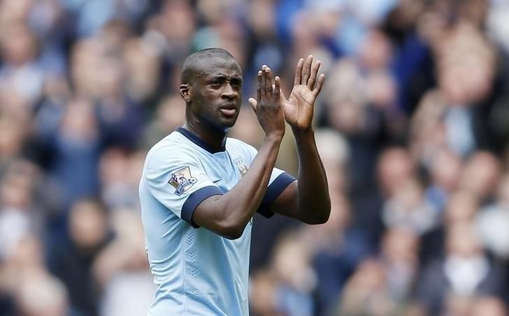 Manchester City's Yaya Toure applauds fans as he is substituted Action Images via Reuters / Carl Recine Livepic