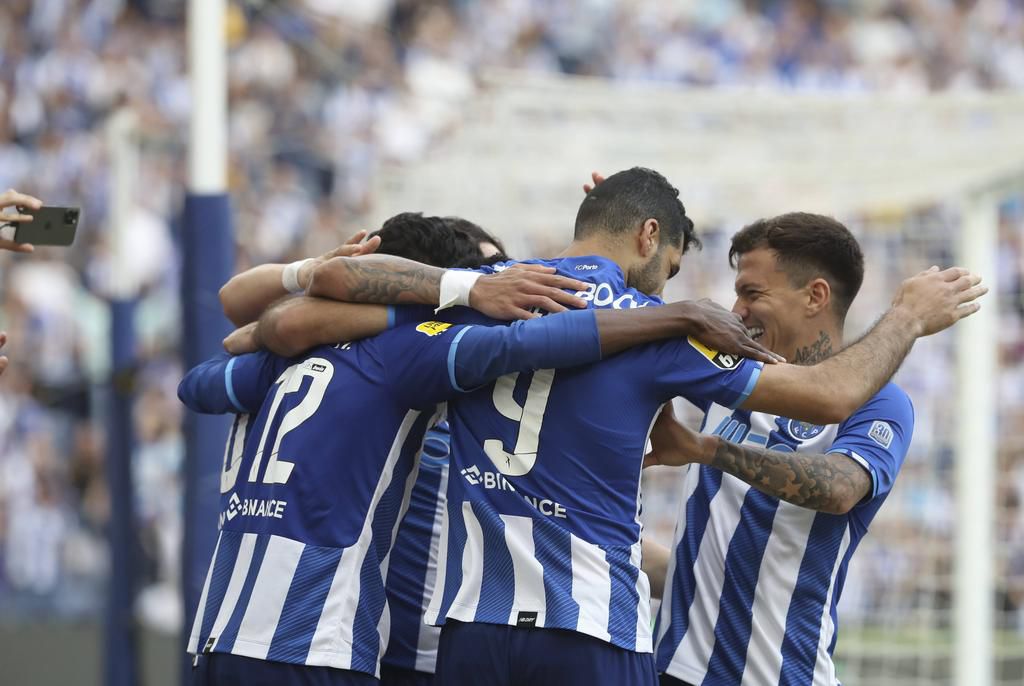 Porto scored a late equaliser against Estoril