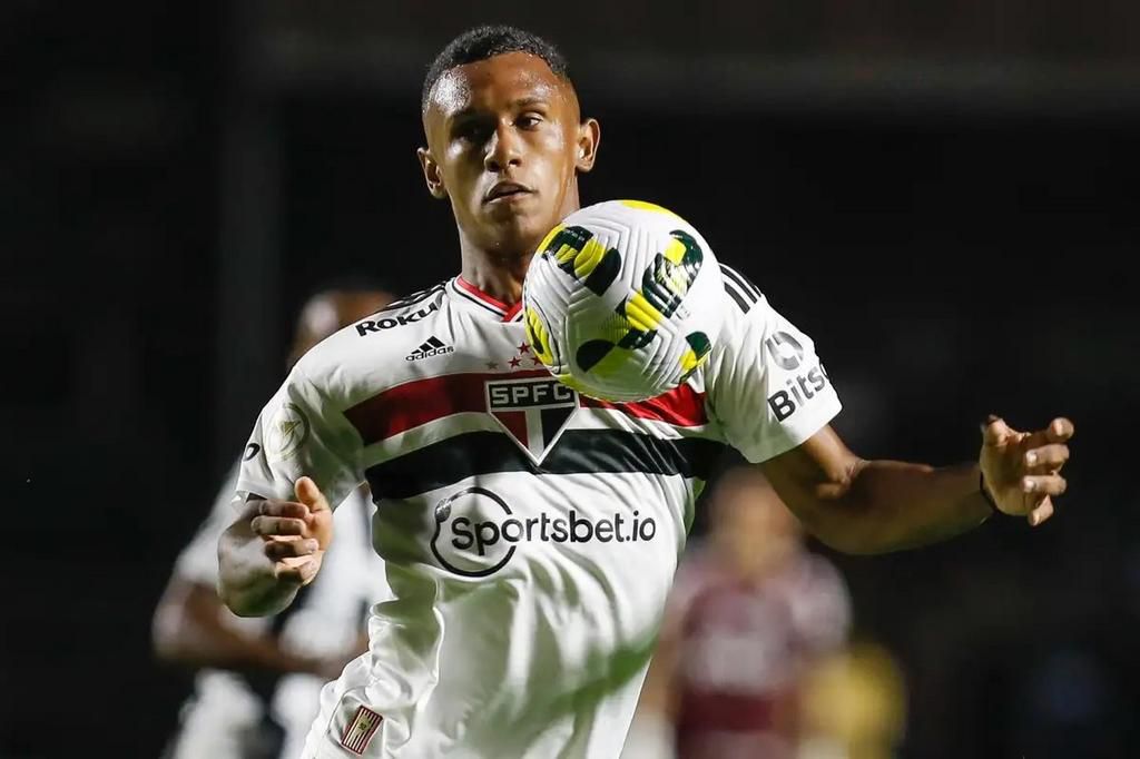 Arsenal have signed Barzilian winger Marquinhos from Sao Paolo
