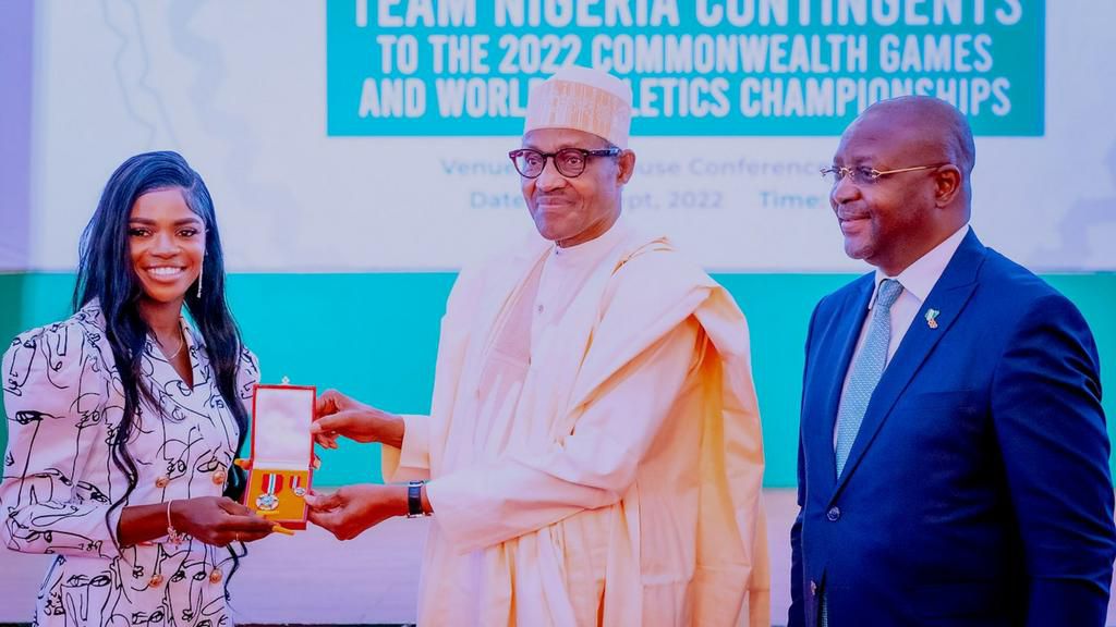 President Buhari receives Amusan, 2022 Commonwealth Games team with 200 million naira
