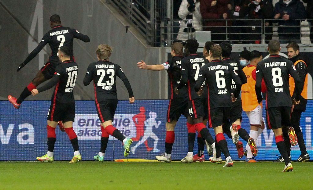 Eintracht Frankfurt came from behind to beat Bayer Leverkusen on Sunday