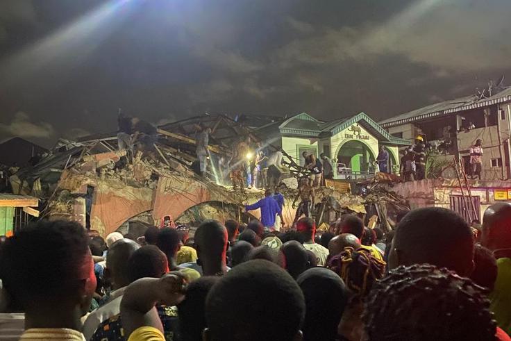 3 storey building collapses in Ebute-Metta, Lagos [Pulse]