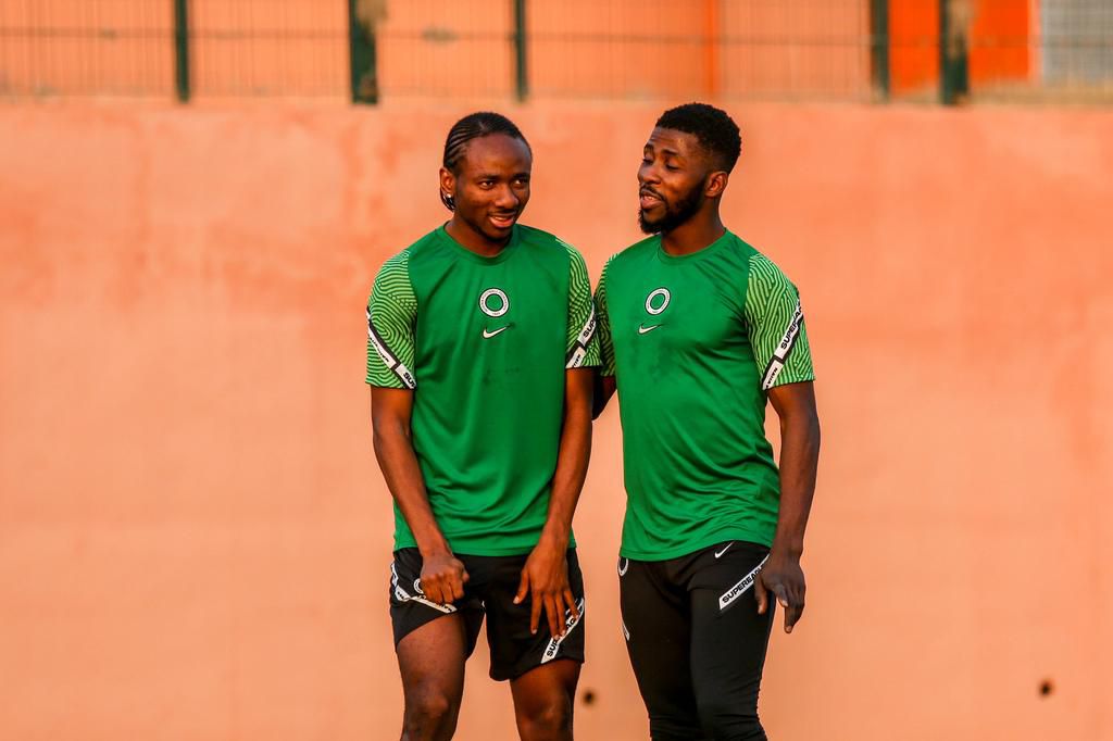 Kelechi Nwakali (L) with his namesake, Leicester City forward, Kelechi Iheanacho