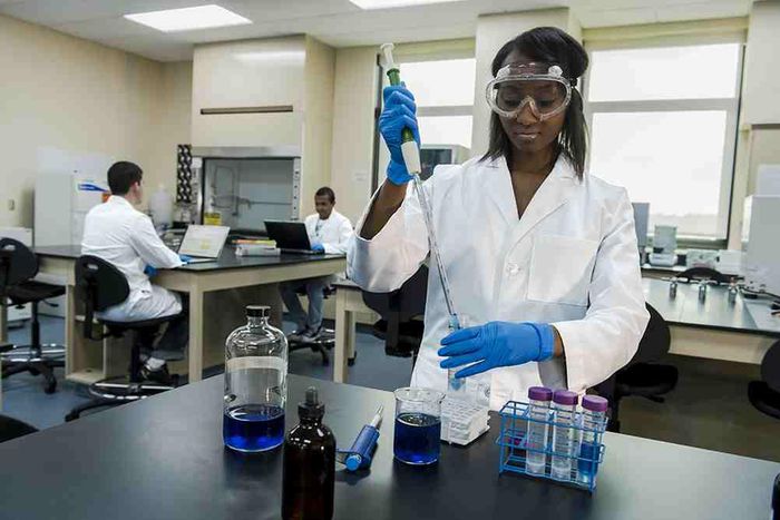 Japa: 10,697 medical laboratory scientists left Nigeria - Registrar [Daily Trust]