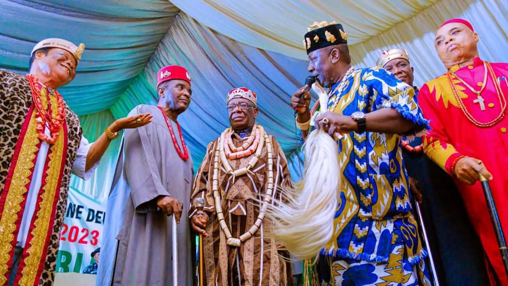 Traditional rulers representing all the autonomous communities in Orlu attended the event . [IMSG]