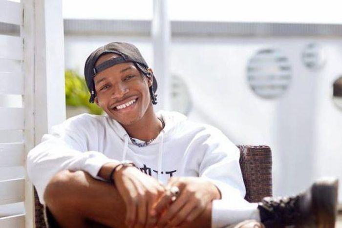 Fans gift Kanaga Jnr